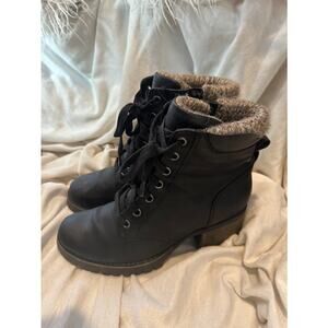 size 7 Steve Madden Gianina Lace Up Boots